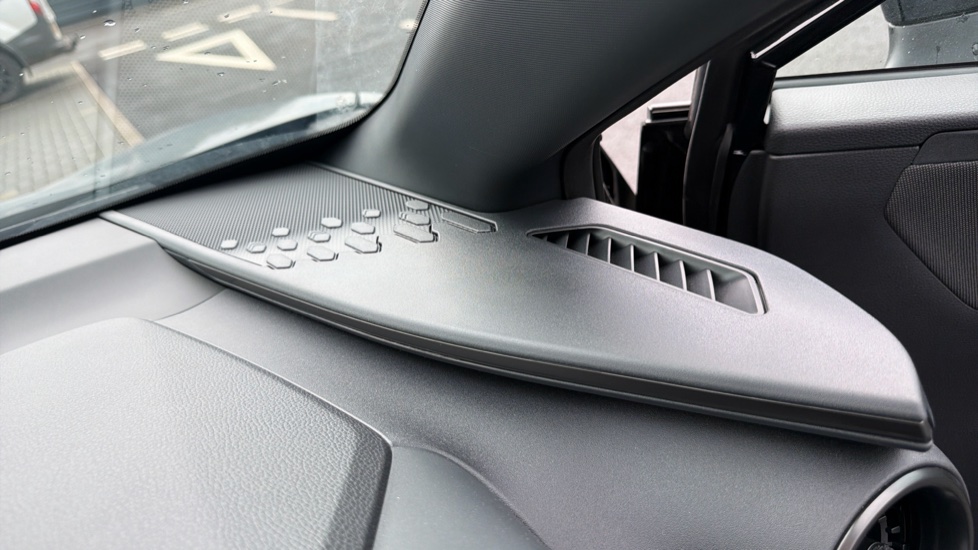 Toyota C-HR 1.8 Hybrid Icon 5dr CVT Hybrid Hatchback - Image 42