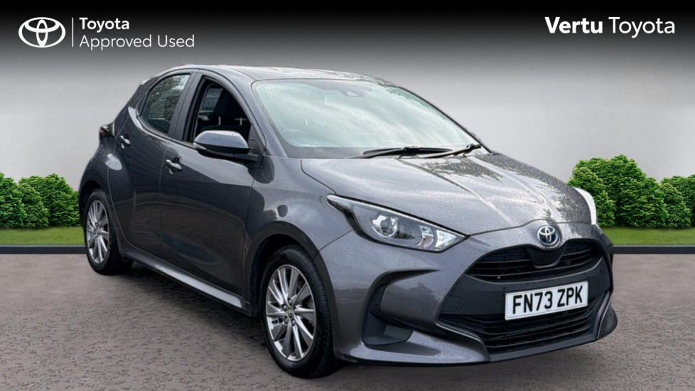 Toyota Yaris 1.5 Hybrid Icon 5dr CVT Hybrid Hatchback - Image 1