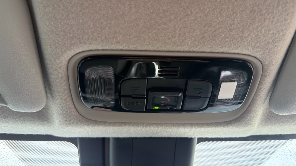 Toyota Yaris 1.5 Hybrid Icon 5dr CVT Hybrid Hatchback - Image 10