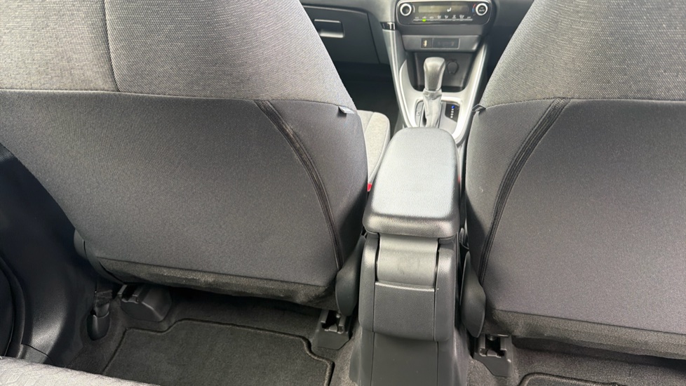Toyota Yaris 1.5 Hybrid Icon 5dr CVT Hybrid Hatchback - Image 19