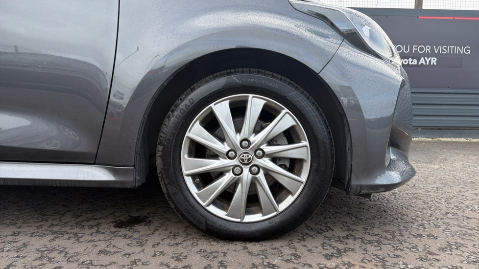 Toyota Yaris 1.5 Hybrid Icon 5dr CVT Hybrid Hatchback - Image 25