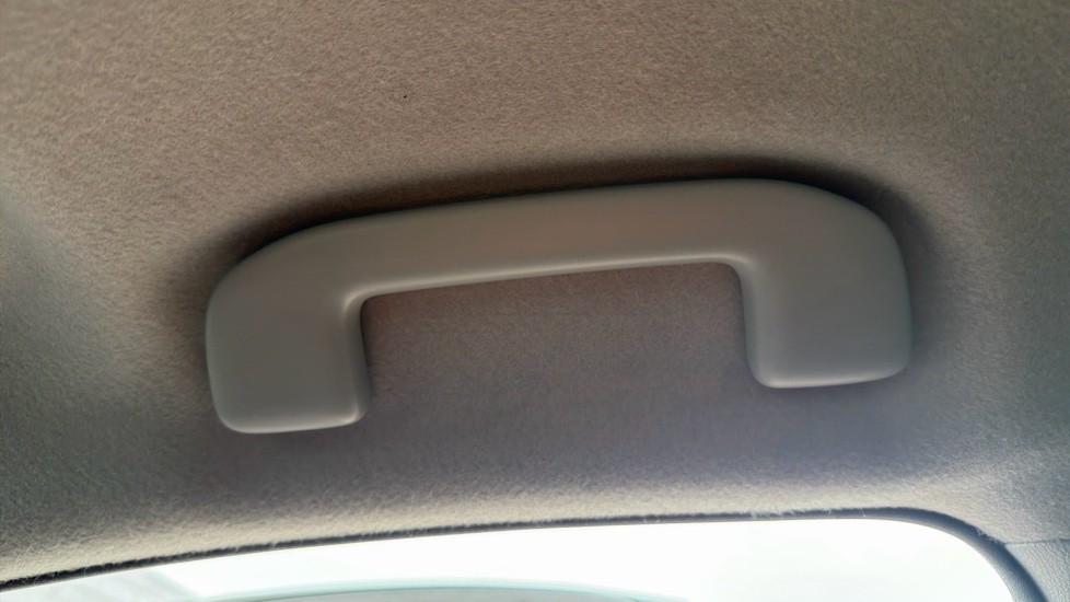 Toyota Yaris 1.5 Hybrid Icon 5dr CVT Hybrid Hatchback - Image 43
