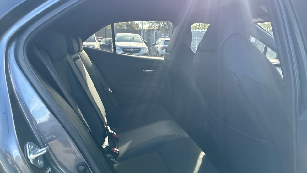 Toyota Corolla 2.0 Hybrid GR Sport 5dr CVT Hybrid Hatchback - Image 8