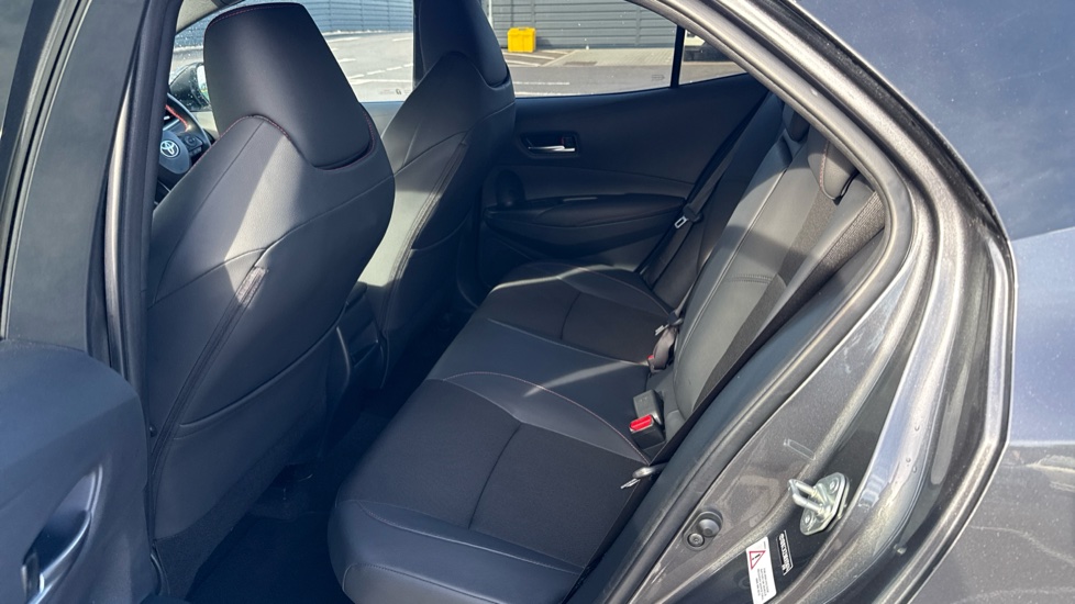 Toyota Corolla 2.0 Hybrid GR Sport 5dr CVT Hybrid Hatchback - Image 15