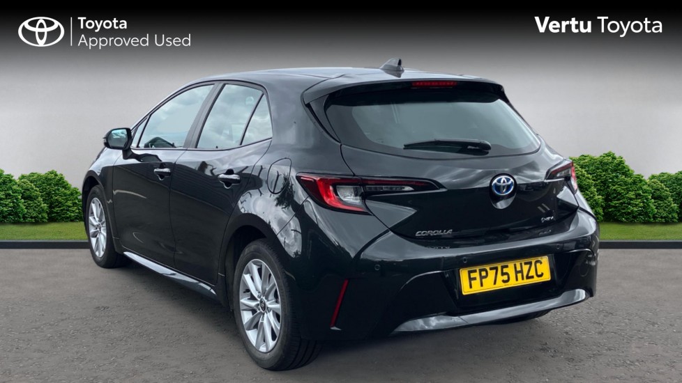Toyota Corolla 2.0 Hybrid 178 Icon 5dr CVT Hybrid Hatchback - Image 4