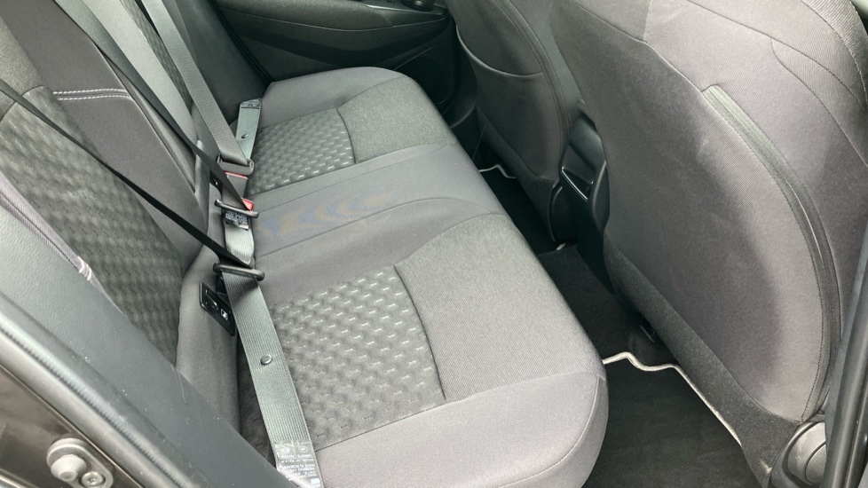 Toyota Corolla 2.0 Hybrid 178 Icon 5dr CVT Hybrid Hatchback - Image 8
