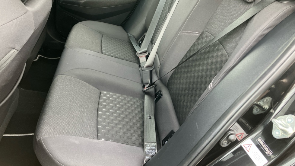 Toyota Corolla 2.0 Hybrid 178 Icon 5dr CVT Hybrid Hatchback - Image 15