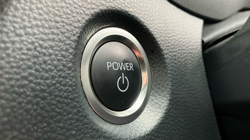 Toyota Corolla 2.0 Hybrid 178 Icon 5dr CVT Hybrid Hatchback - Image 16