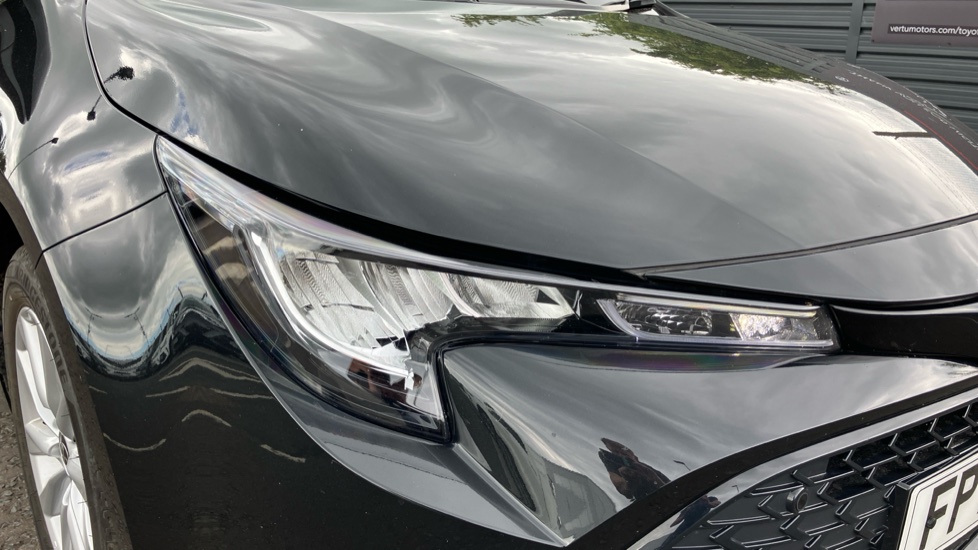 Toyota Corolla 2.0 Hybrid 178 Icon 5dr CVT Hybrid Hatchback - Image 20