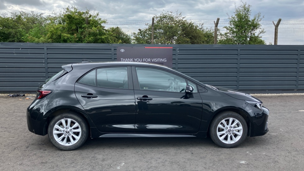 Toyota Corolla 2.0 Hybrid 178 Icon 5dr CVT Hybrid Hatchback - Image 23