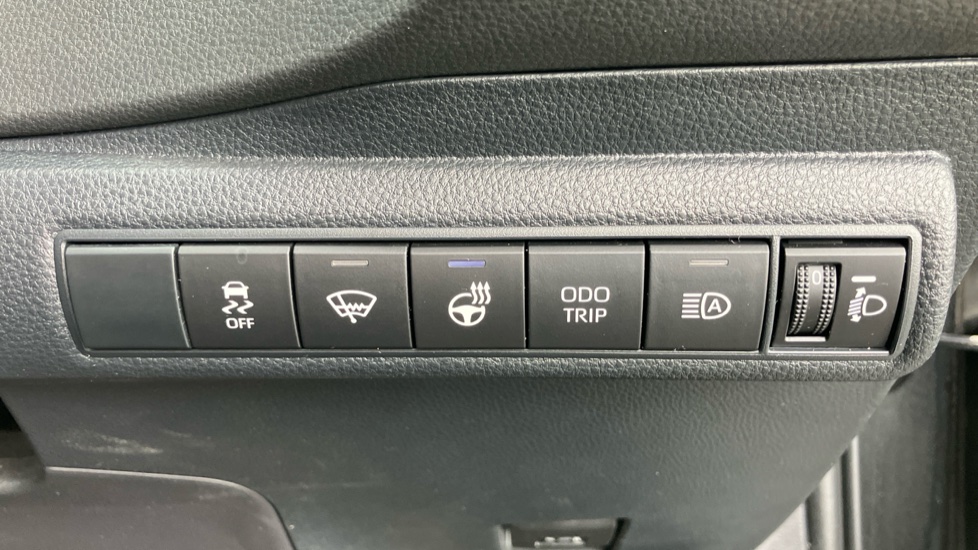 Toyota Corolla 2.0 Hybrid 178 Icon 5dr CVT Hybrid Hatchback - Image 34