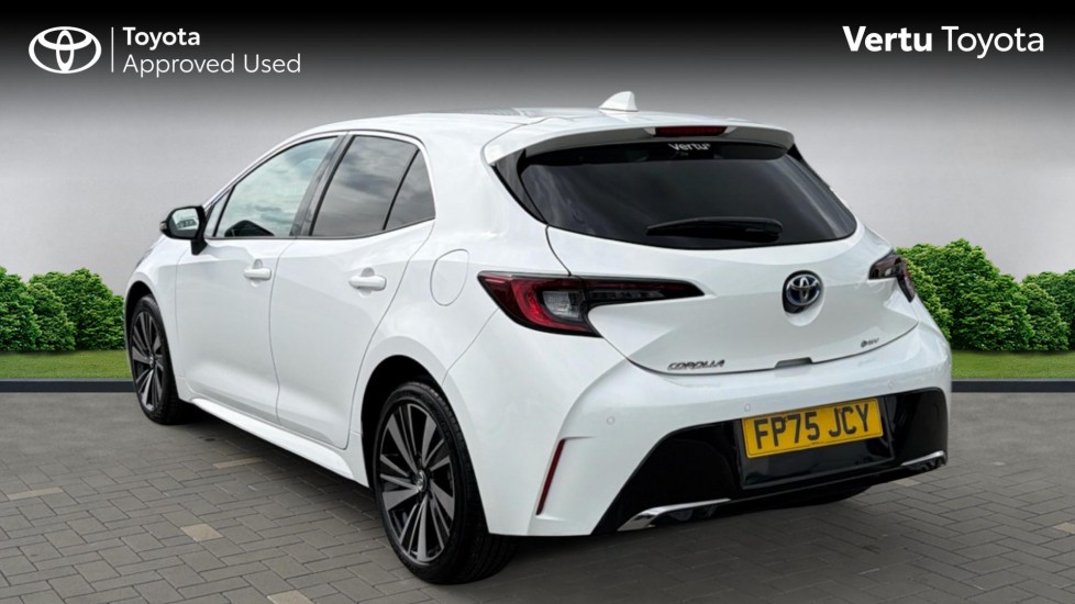 Toyota Corolla 1.8 Hybrid Design 5dr CVT Hybrid Hatchback - Image 4