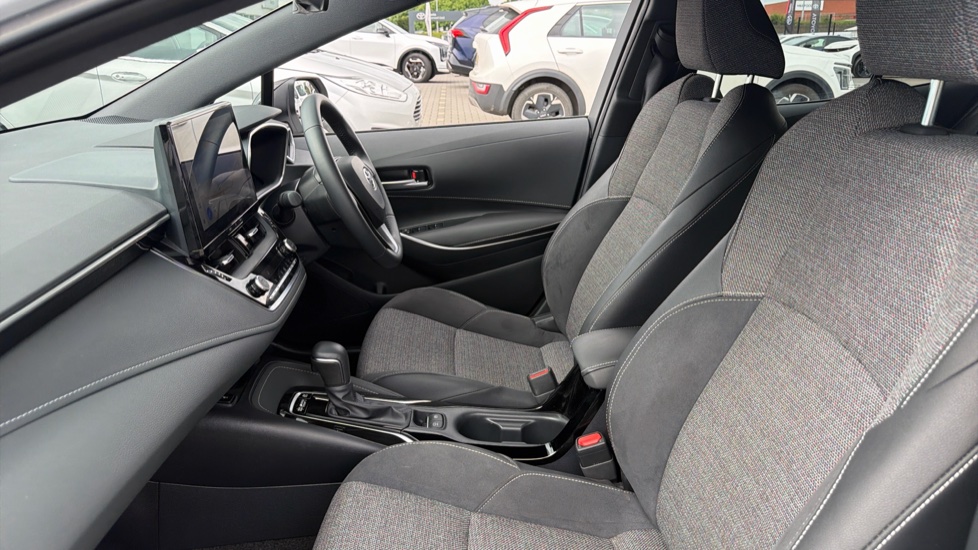 Toyota Corolla 1.8 Hybrid Design 5dr CVT Hybrid Hatchback - Image 5