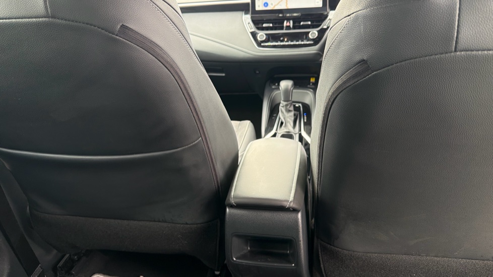Toyota Corolla 1.8 Hybrid Design 5dr CVT Hybrid Hatchback - Image 19