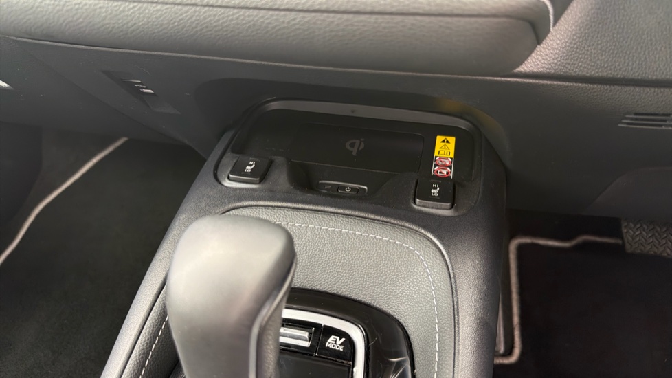 Toyota Corolla 1.8 Hybrid Design 5dr CVT Hybrid Hatchback - Image 35