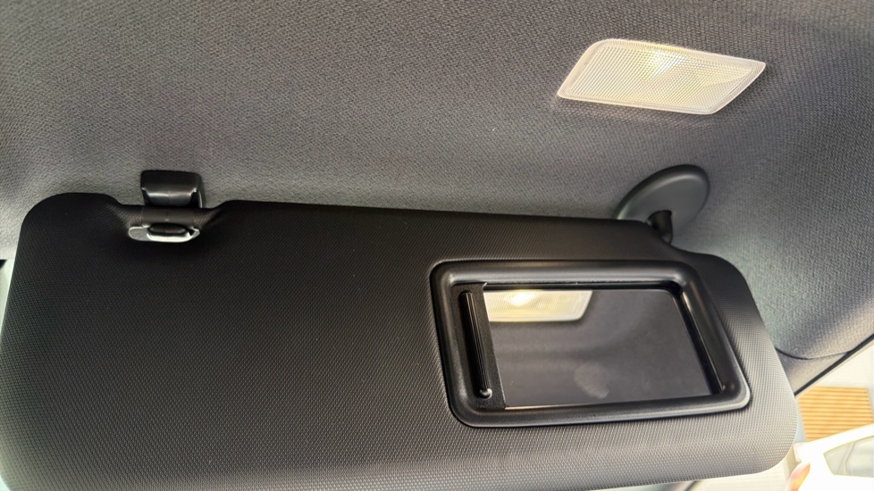 Toyota Corolla 1.8 Hybrid Design 5dr CVT Hybrid Hatchback - Image 41