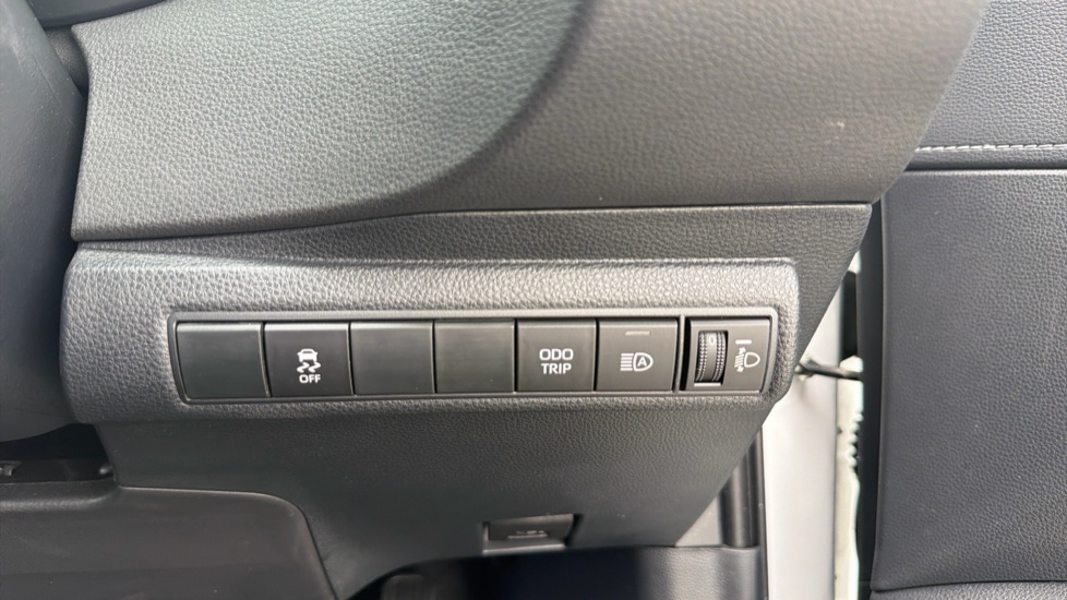 Toyota Corolla 1.8 Hybrid Design 5dr CVT Hybrid Hatchback - Image 44