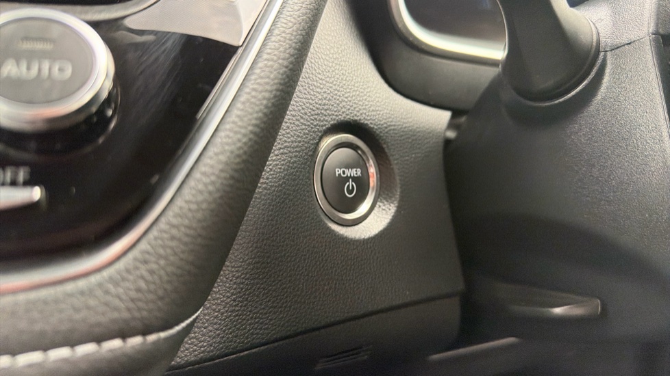 Toyota Corolla 1.8 Hybrid Design 5dr CVT Hybrid Hatchback - Image 16