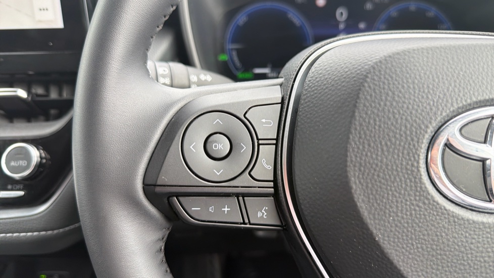 Toyota Corolla 1.8 Hybrid Design 5dr CVT Hybrid Hatchback - Image 29