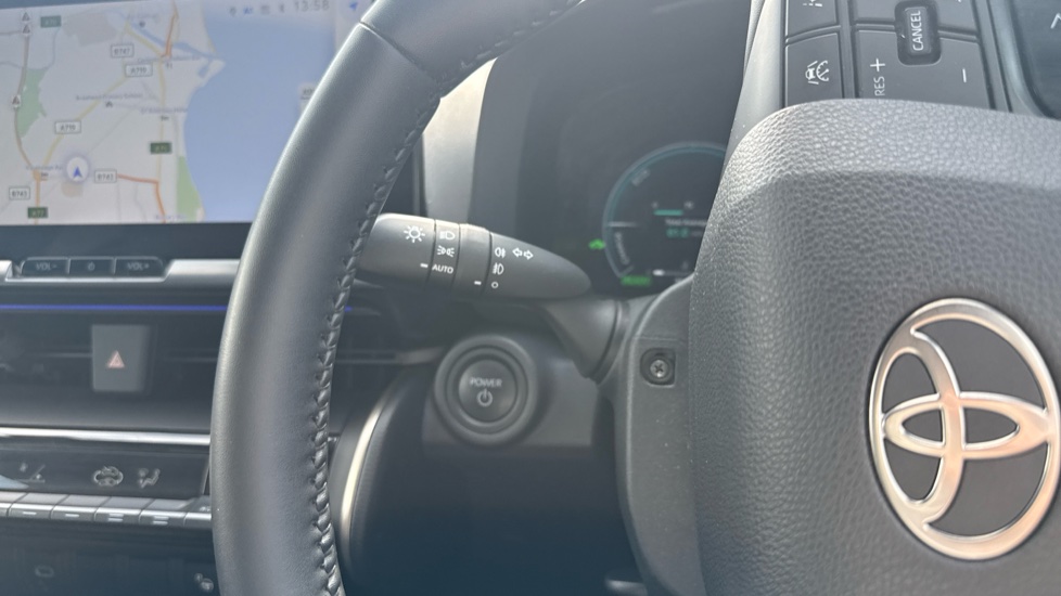 Toyota C-HR 1.8 Hybrid Design 5dr CVT Hybrid Hatchback - Image 37