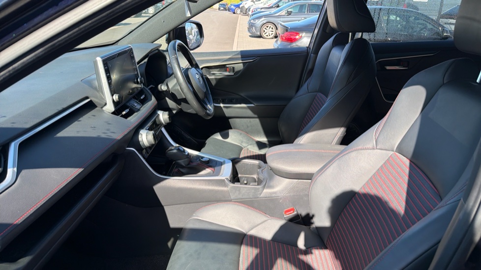 Toyota RAV4 2.5 PHEV Dynamic 5dr CVT Estate - Image 5