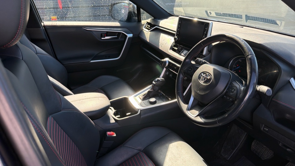 Toyota RAV4 2.5 PHEV Dynamic 5dr CVT Estate - Image 12