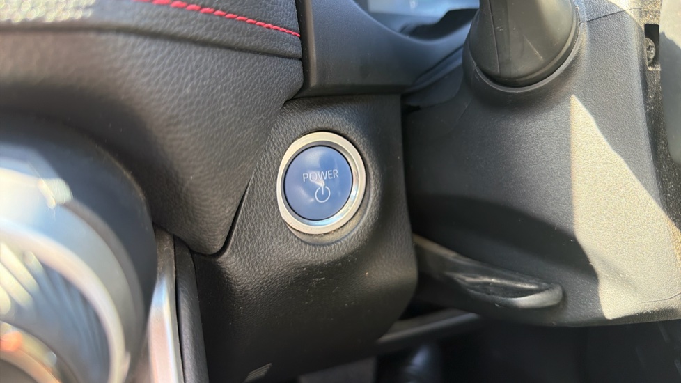 Toyota RAV4 2.5 PHEV Dynamic 5dr CVT Estate - Image 16
