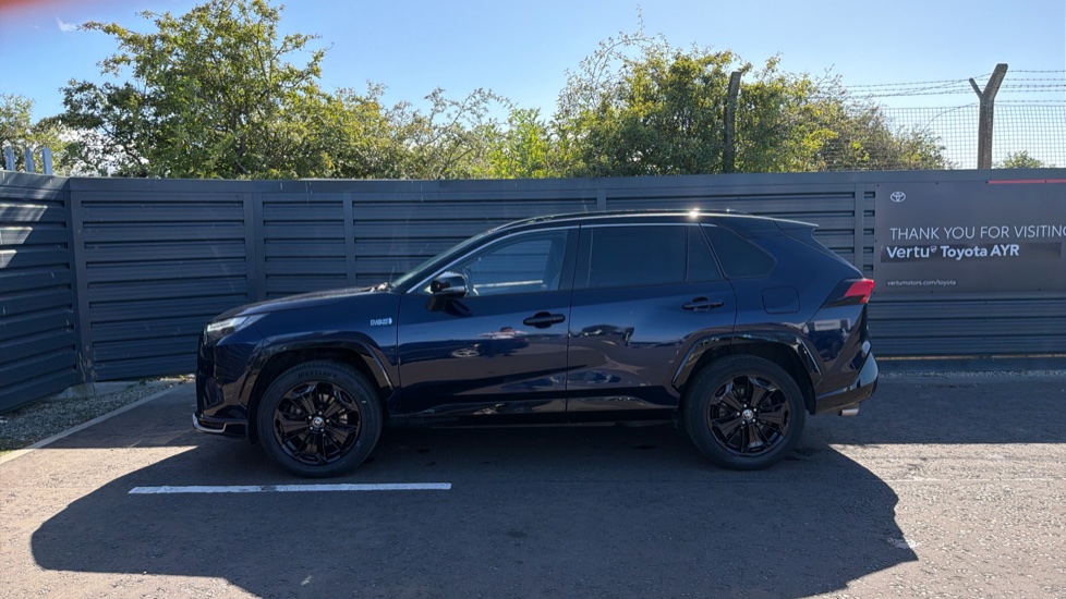 Toyota RAV4 2.5 PHEV Dynamic 5dr CVT Estate - Image 24