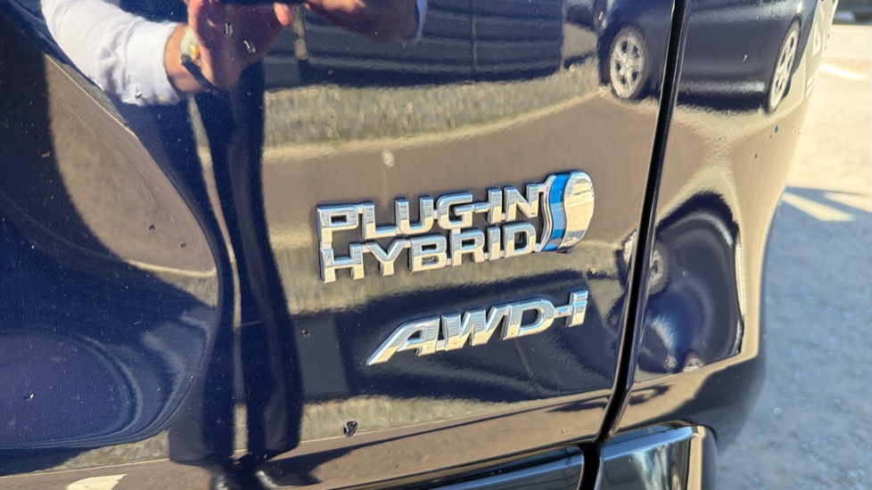 Toyota RAV4 2.5 PHEV Dynamic 5dr CVT Estate - Image 49