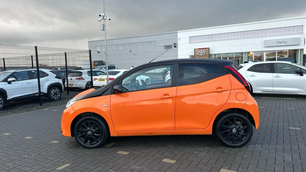 Toyota Aygo 1.0 VVT-i X-Cite 6 5dr Petrol Hatchback - Image 17