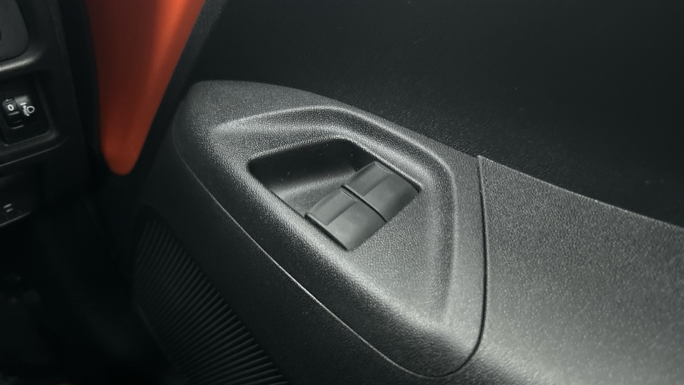 Toyota Aygo 1.0 VVT-i X-Cite 6 5dr Petrol Hatchback - Image 30
