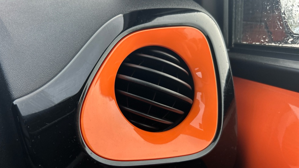 Toyota Aygo 1.0 VVT-i X-Cite 6 5dr Petrol Hatchback - Image 31