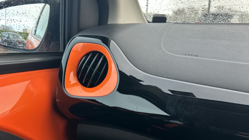 Toyota Aygo 1.0 VVT-i X-Cite 6 5dr Petrol Hatchback - Image 32