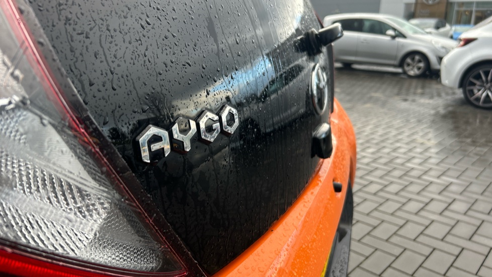 Toyota Aygo 1.0 VVT-i X-Cite 6 5dr Petrol Hatchback - Image 44