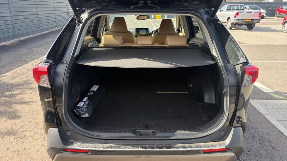 Toyota RAV4 2.5 VVT-i Hybrid Excel 5dr CVT 2WD Hybrid Estate - Image 13