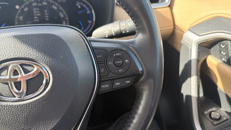Toyota RAV4 2.5 VVT-i Hybrid Excel 5dr CVT 2WD Hybrid Estate - Image 29