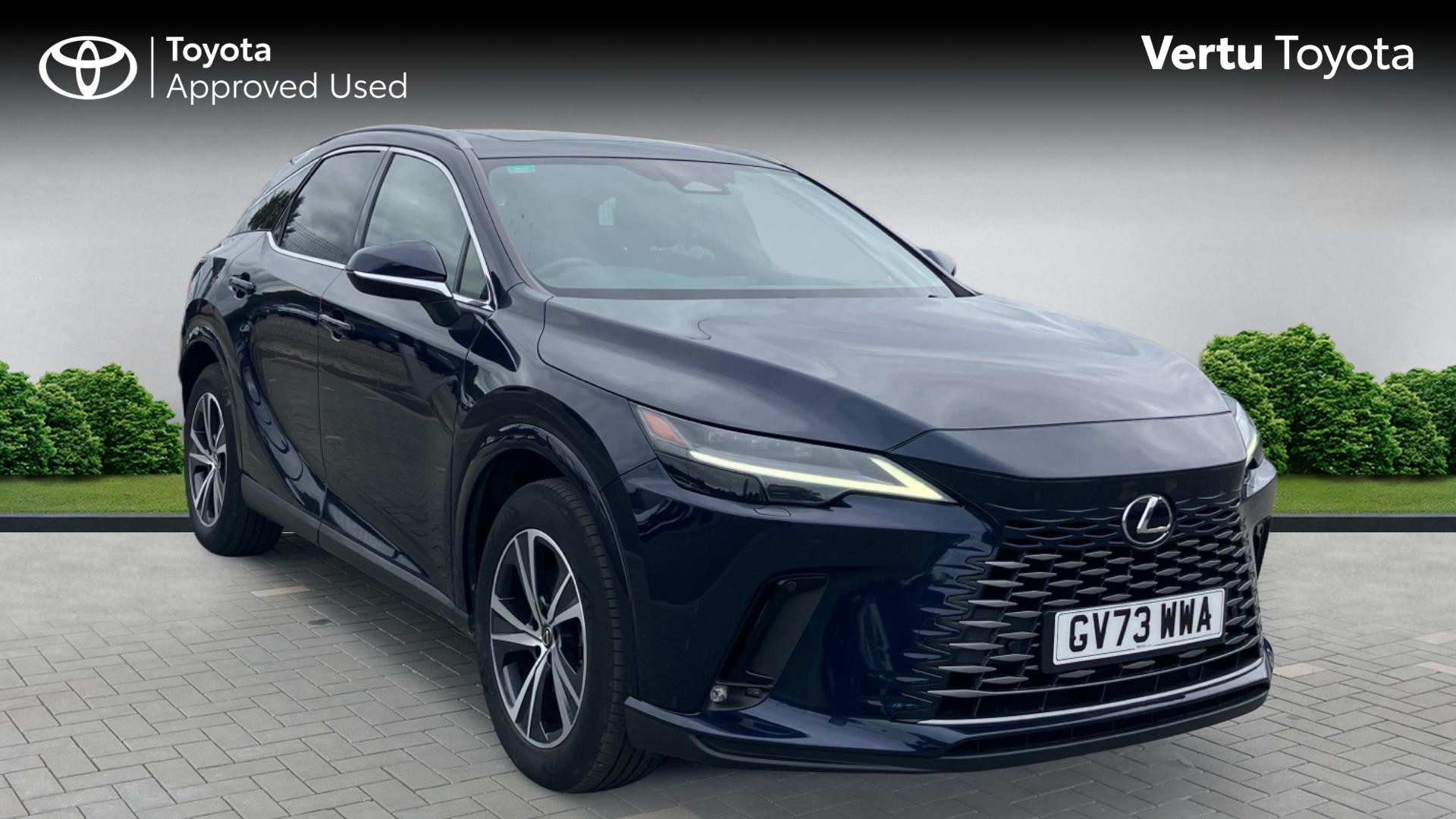 Lexus RX listing photo