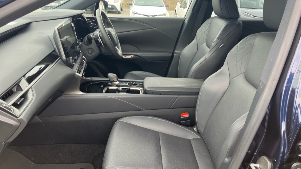 Lexus RX 350h 2.5 5dr E-CVT [Premium Pack] Hybrid Estate - Image 5