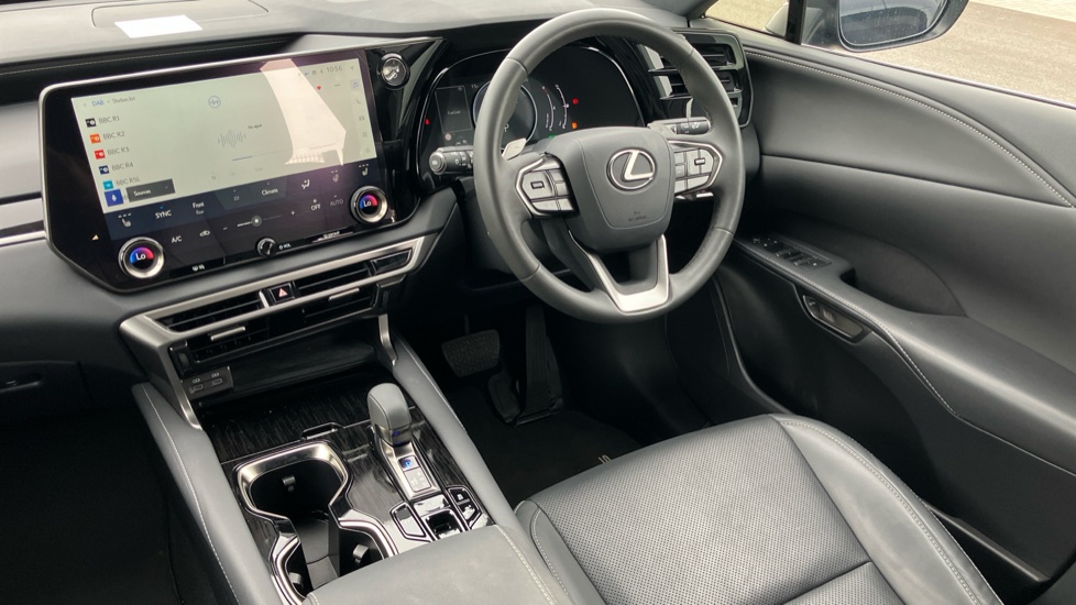 Lexus RX 350h 2.5 5dr E-CVT [Premium Pack] Hybrid Estate - Image 7