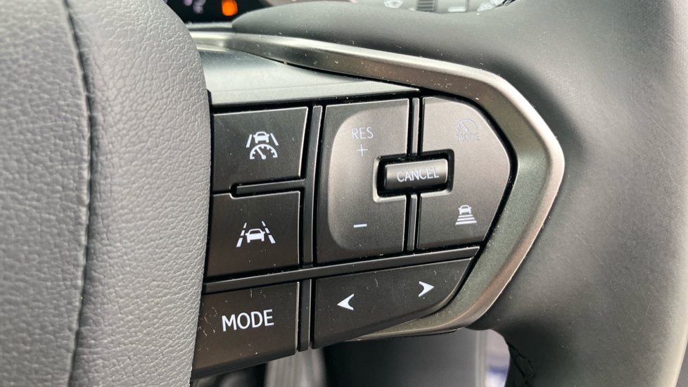 Lexus RX 350h 2.5 5dr E-CVT [Premium Pack] Hybrid Estate - Image 30