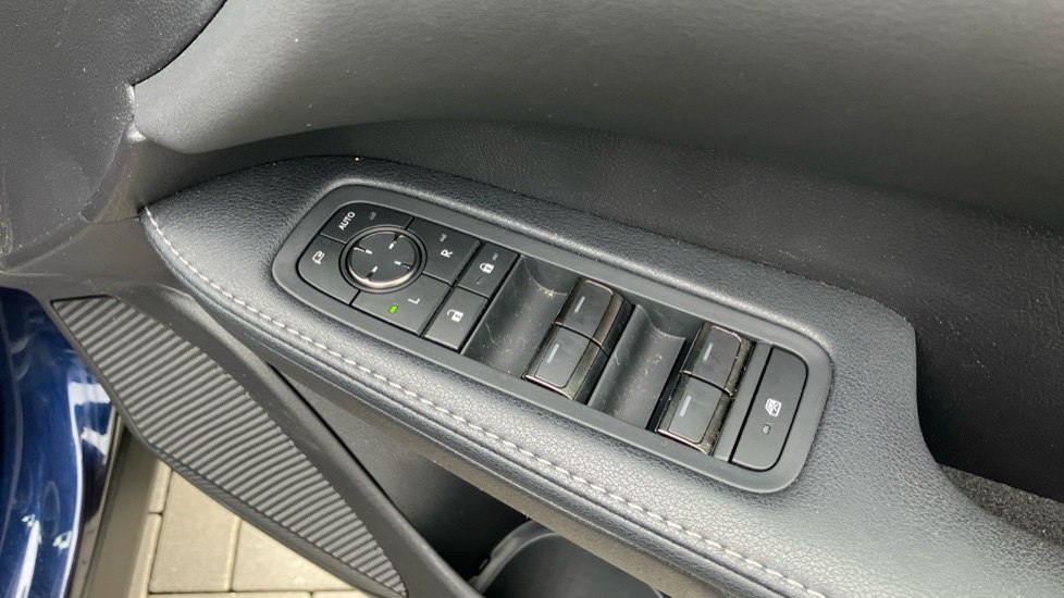 Lexus RX 350h 2.5 5dr E-CVT [Premium Pack] Hybrid Estate - Image 36