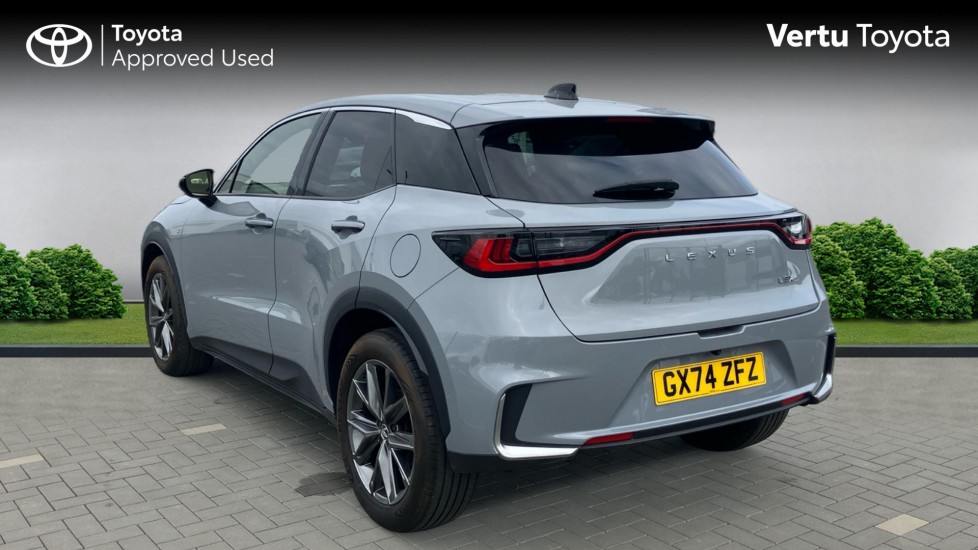 Lexus LBX 1.5 Premium Plus 5dr E-CVT Hybrid Hatchback - Image 4