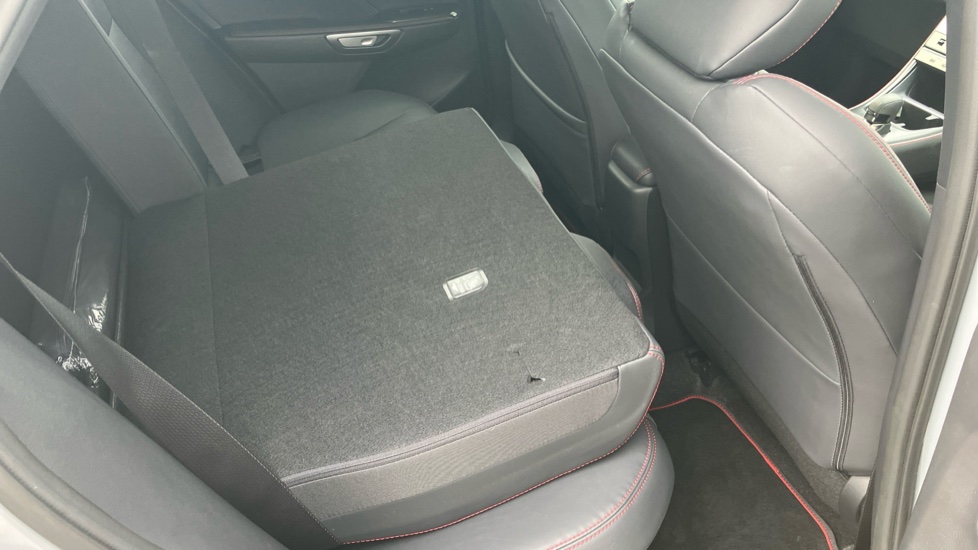 Lexus LBX 1.5 Premium Plus 5dr E-CVT Hybrid Hatchback - Image 18