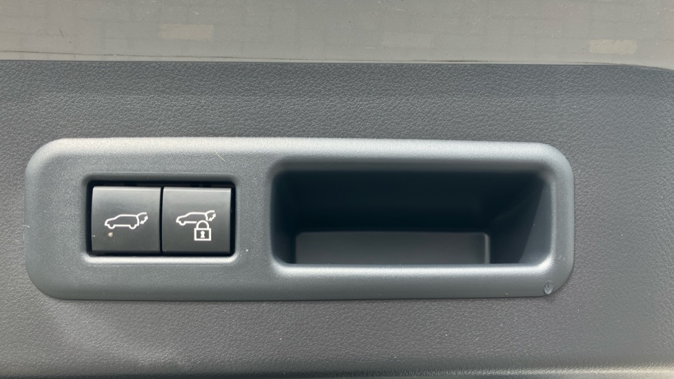 Lexus LBX 1.5 Premium Plus 5dr E-CVT Hybrid Hatchback - Image 43