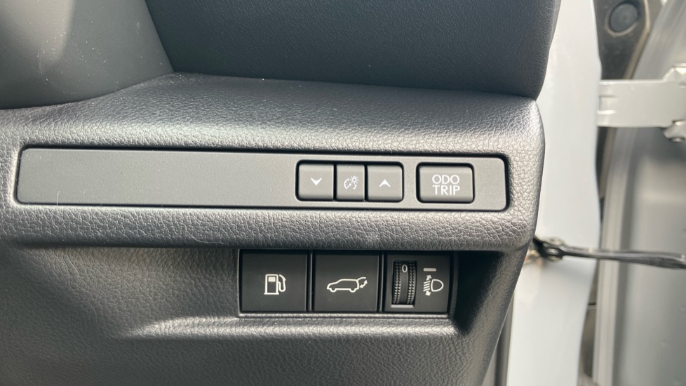 Lexus LBX 1.5 Premium Plus 5dr E-CVT Hybrid Hatchback - Image 44