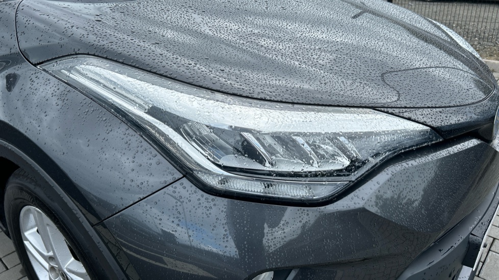 Toyota C-HR 1.8 Hybrid Icon 5dr CVT Hybrid Hatchback - Image 20