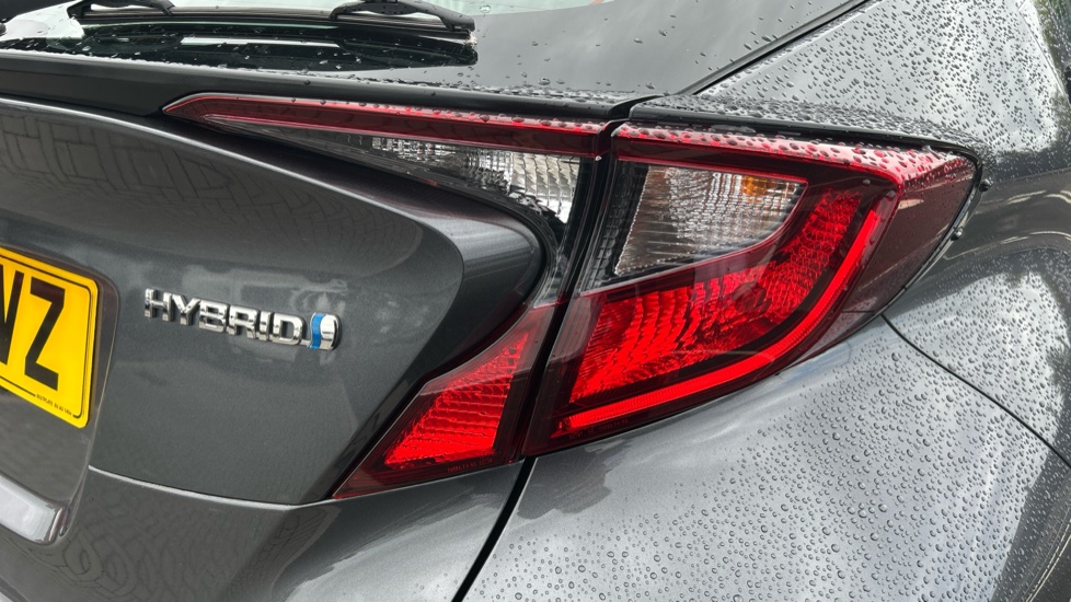 Toyota C-HR 1.8 Hybrid Icon 5dr CVT Hybrid Hatchback - Image 21