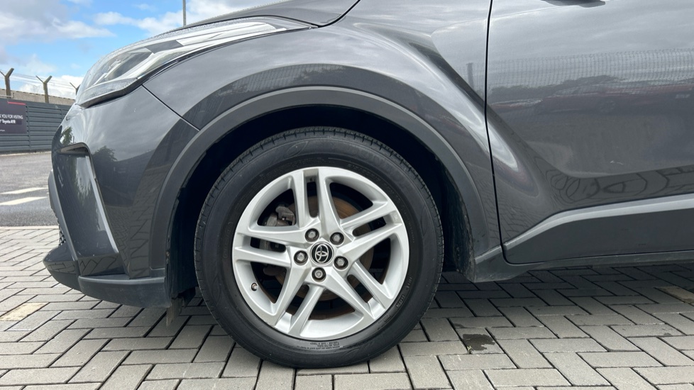 Toyota C-HR 1.8 Hybrid Icon 5dr CVT Hybrid Hatchback - Image 25