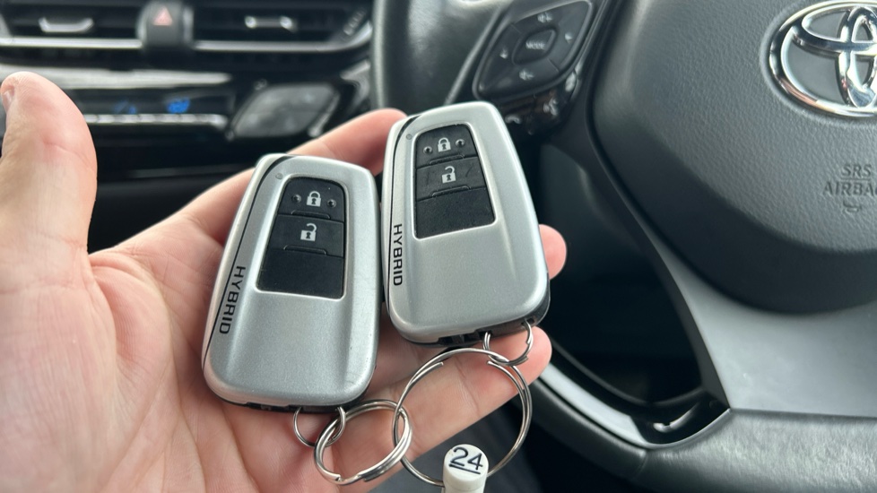 Toyota C-HR 1.8 Hybrid Icon 5dr CVT Hybrid Hatchback - Image 28