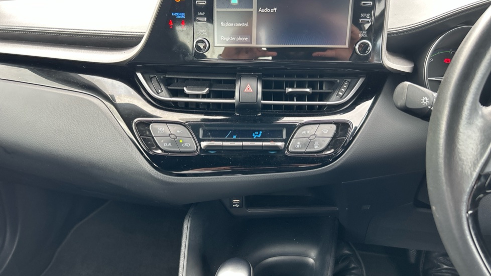 Toyota C-HR 1.8 Hybrid Icon 5dr CVT Hybrid Hatchback - Image 33